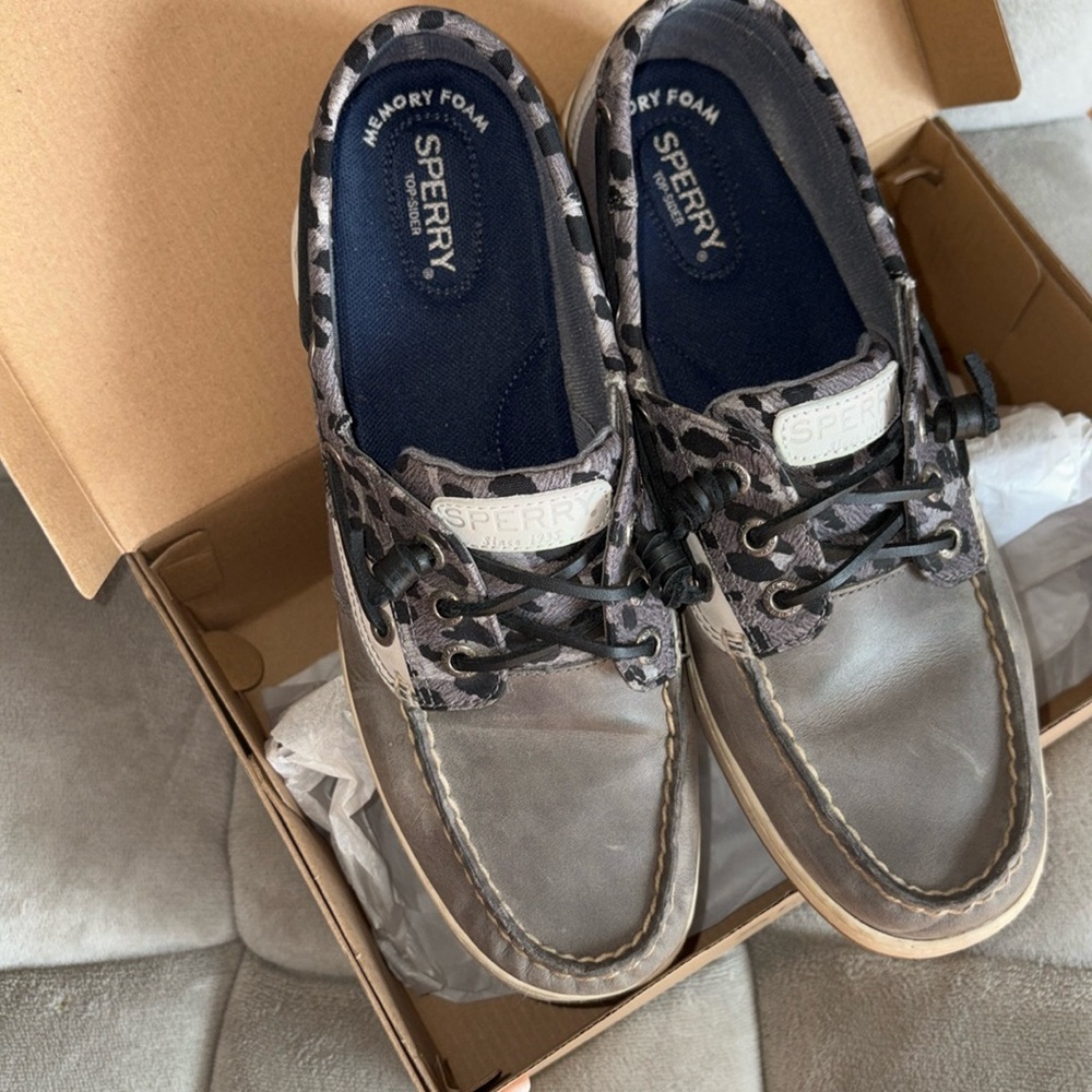 Gently worn Sperrys